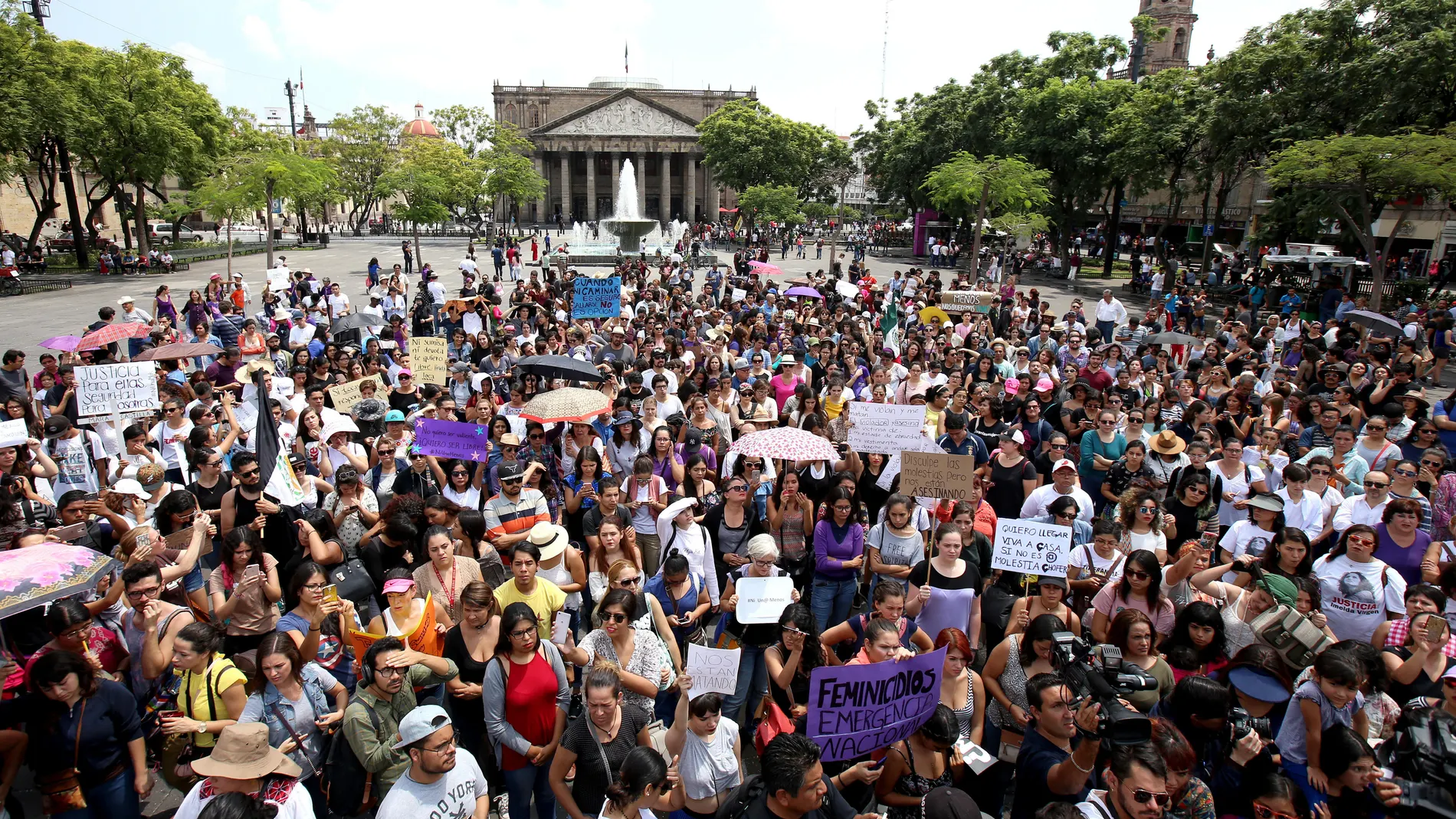 Marcha de mujeres en México Marcha de mujeres en México