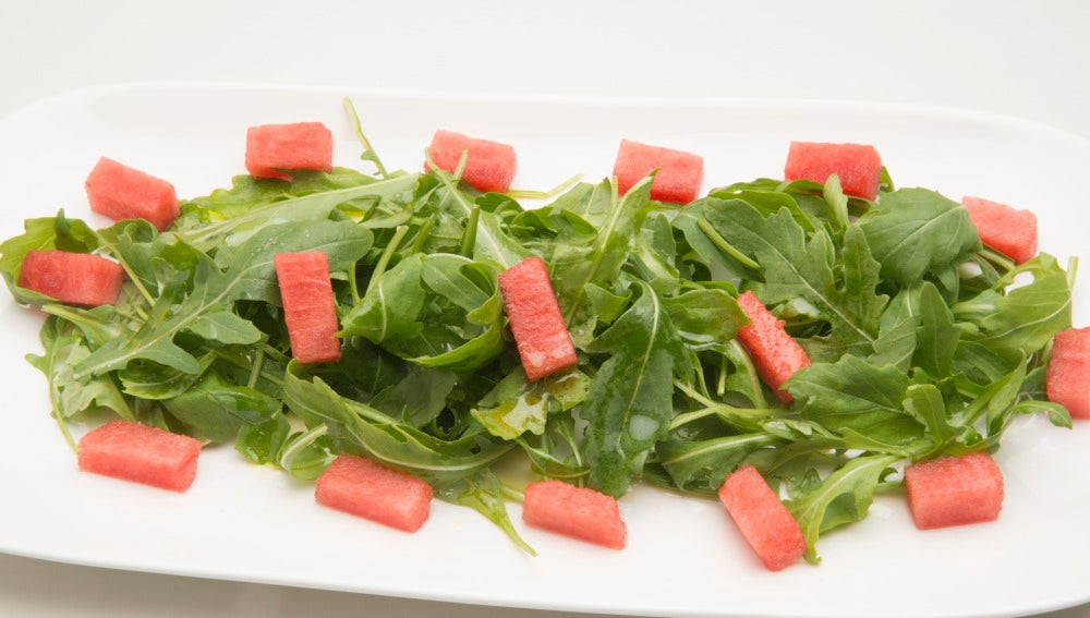 Ensalada de rúcula y sandía