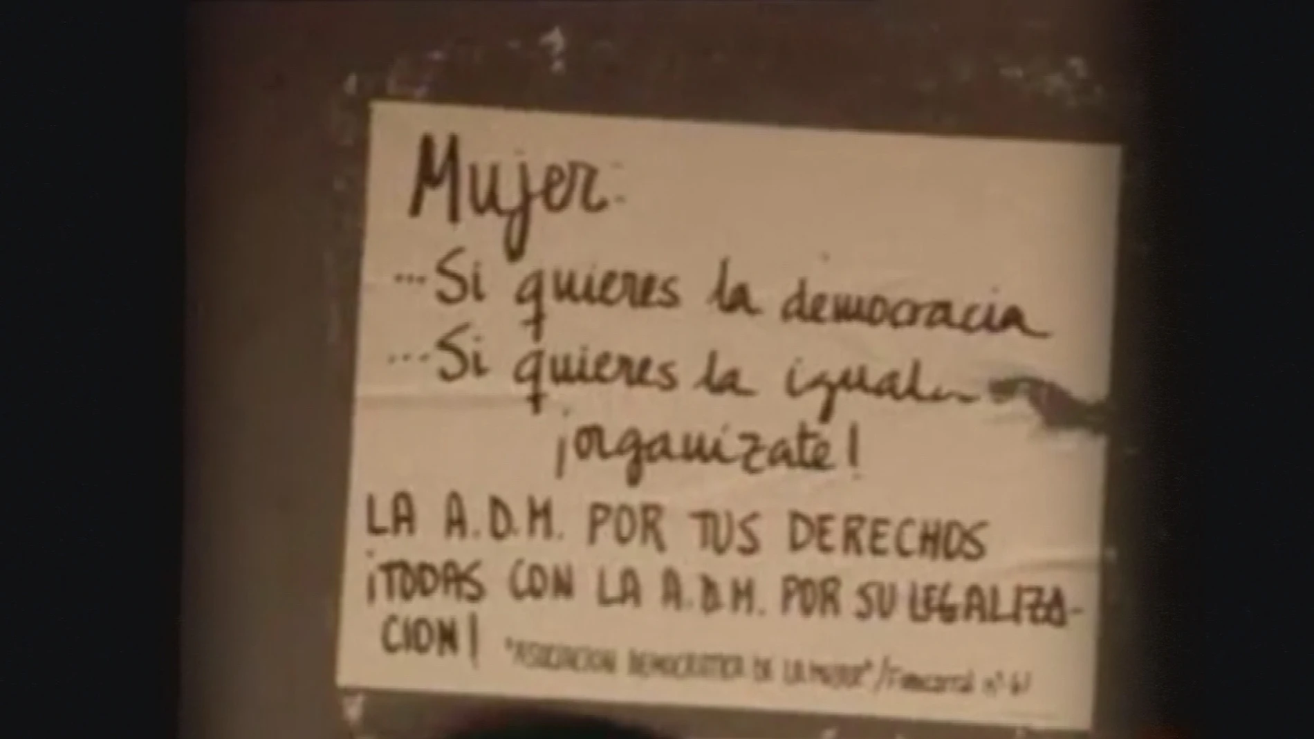 Los primeros movimientos feministas y la carrera profesional de la mujer 