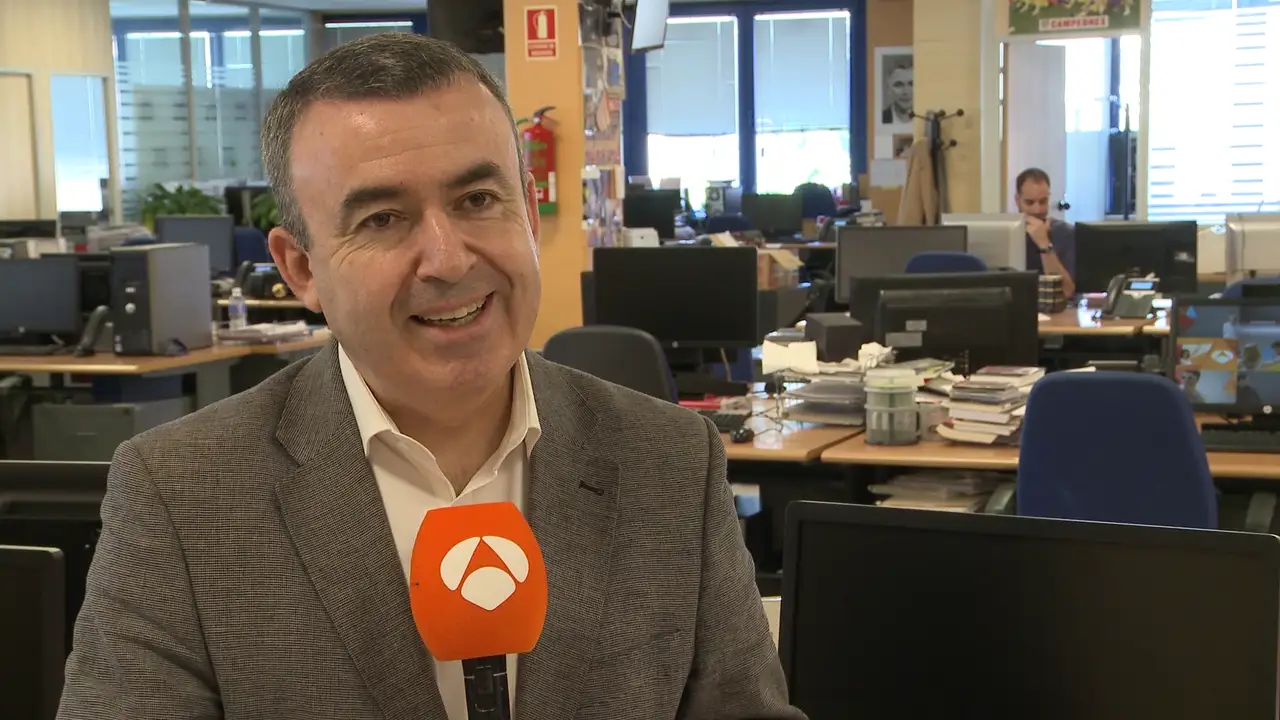 Lorenzo Silva: "La guerra de Marruecos fue la tumba de la monarquía"