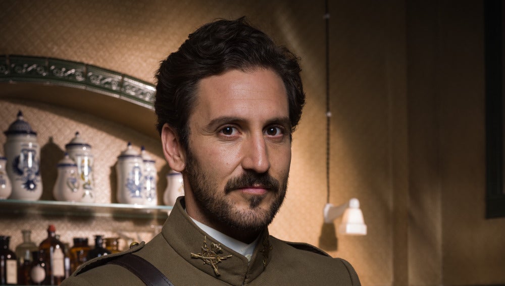Álex Gadea es Andrés