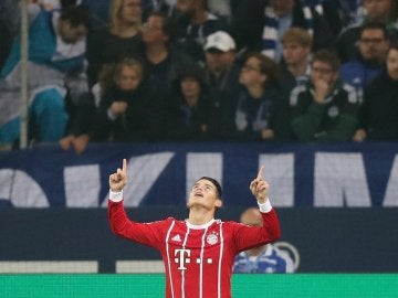 James celebra su primer gol en Bundesliga