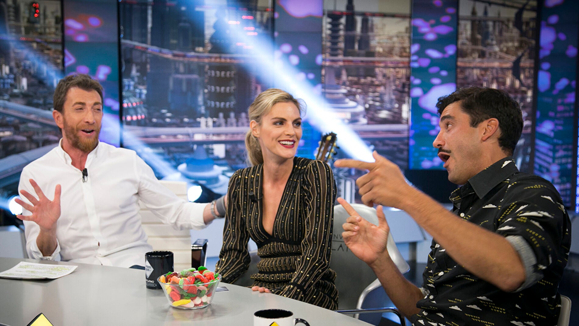 Amaia Salamanca y &Aacute;lex Garc&iacute;a responden al 'test del amor'