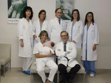 Equipo del Hospital Quirónsalud A Coruña que ha participado en el procedimiento Equipo del Hospital Quirónsalud A Coruña que ha participado en el procedimiento