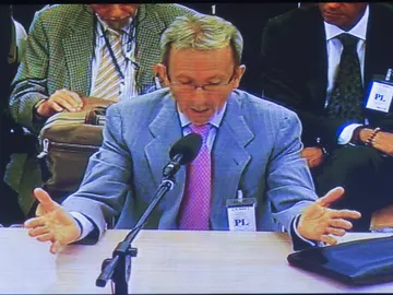 Vista de la pantalla de la sala de prensa de la Audiencia con la comparecencia del expresidente de la entidad Francisco Briones Vista de la pantalla de la sala de prensa de la Audiencia con la comparecencia del expresidente de la entidad Francisco Briones