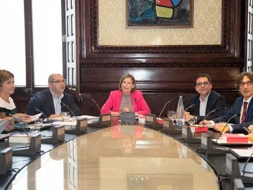 La presidenta del Parlament de Cataluña, Carme Forcadell, preside la Mesa del Parlament La presidenta del Parlament de Cataluña, Carme Forcadell, preside la Mesa del Parlament