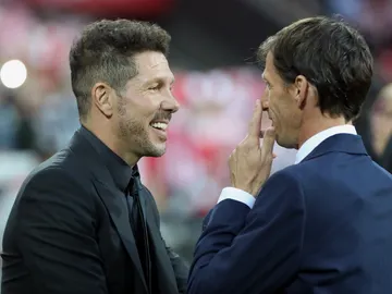 Simeone saluda a Ziganda Simeone saluda a Ziganda