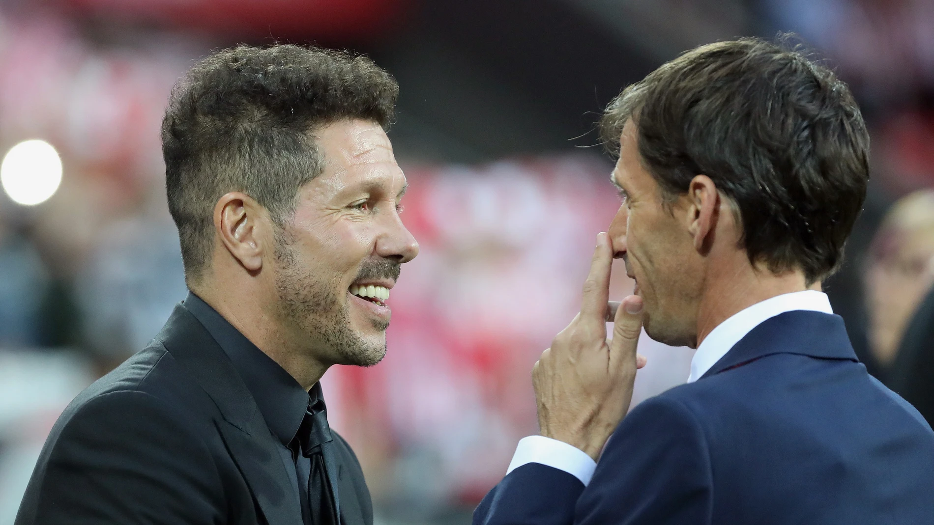 Simeone saluda a Ziganda Simeone saluda a Ziganda