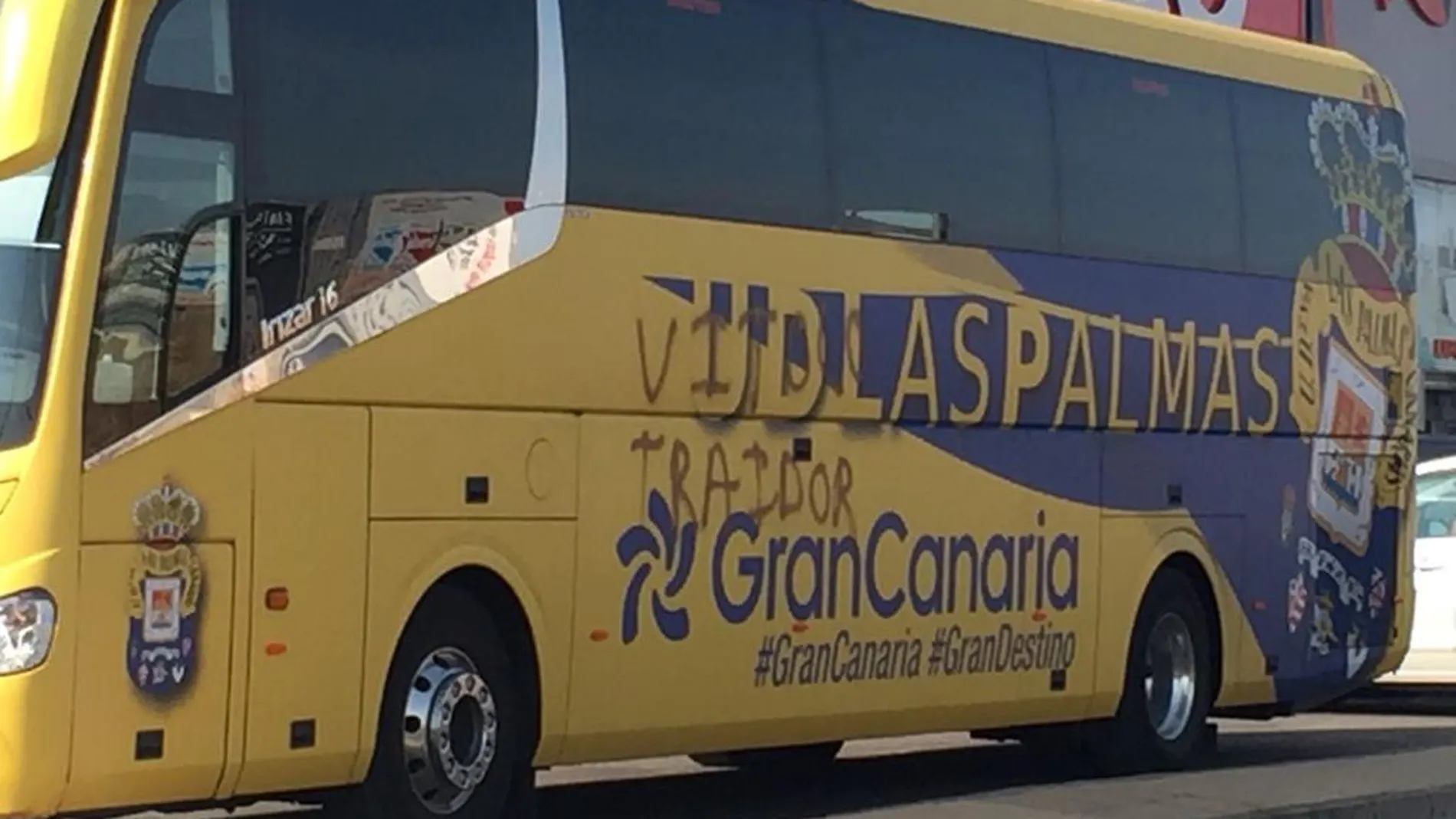 Autobús de Las Plamas pintado Autobús de Las Plamas pintado