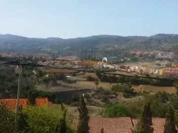 Medios aéreos y terrestres trabajan en la extinción de un incendio en Gran Canaria Medios aéreos y terrestres trabajan en la extinción de un incendio en Gran Canaria