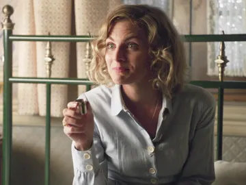 Magdalena, Pilar y Julia brindan con buenos deseos en su primera noche en Melilla Magdalena, Pilar y Julia brindan con buenos deseos en su primera noche en Melilla