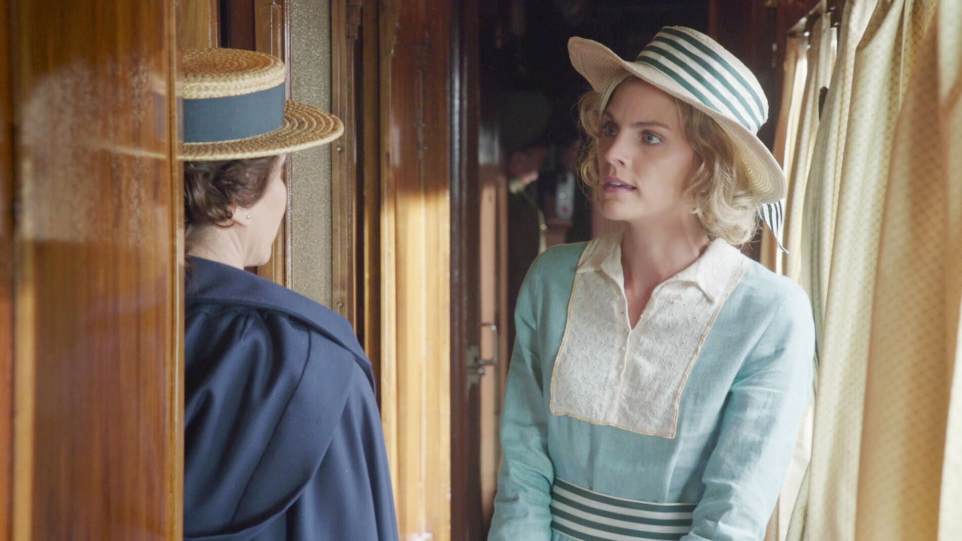 Los motivos por los que Julia se empe&ntilde;a en viajar a Melilla como Dama Enfermera