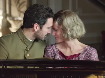 Julia recuerda su pedida de mano Julia recuerda su pedida de mano