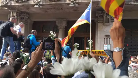 Protestas en Barcelona por las detenciones y registros de la Guardia Civil Protestas en Barcelona por las detenciones y registros de la Guardia Civil