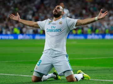 Karim Benzema celebrando un gol Karim Benzema celebrando un gol