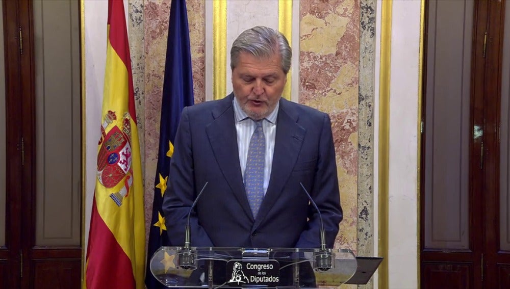 El Gobierno exige a Puigdemont que deje de "buscar en manifestaciones callejeras una legitimidad que no tiene"