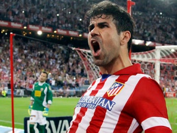 Costa celebrando un gol con el Atlético