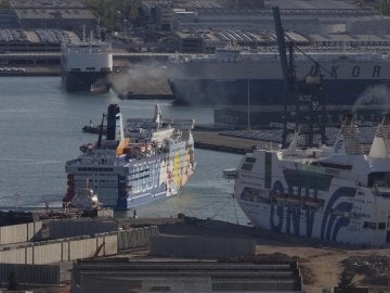 Barcos del puerto de Barcelona 