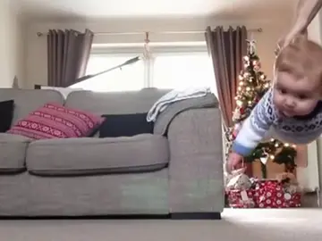 Podemos vigilar a los niños 24 horas al día Podemos vigilar a los niños 24 horas al día