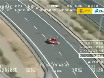 Cazado un conductor a 242km por hora en un tramo limitado a120 Cazado un conductor a 242km por hora en un tramo limitado a120