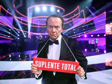 Àngel Llàcer corona a Santiago Segura como el 'Suplente Total' Àngel Llàcer corona a Santiago Segura como el 'Suplente Total'