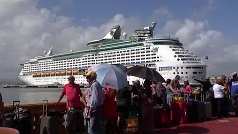 Al menos 50 españoles salen de Puerto Rico rumbo a Fort Lauderdale, en Florida Al menos 50 españoles salen de Puerto Rico rumbo a Fort Lauderdale, en Florida
