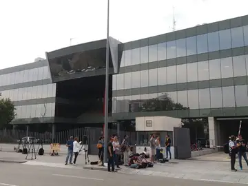 La Guardia Civil entra en el centro de telecomunicaciones La Guardia Civil entra en el centro de telecomunicaciones