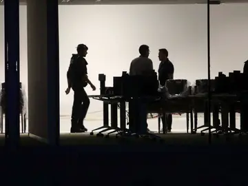 La Guardia Civil se persona en el Cesicat para impedir el voto y el recuento electrónico La Guardia Civil se persona en el Cesicat para impedir el voto y el recuento electrónico