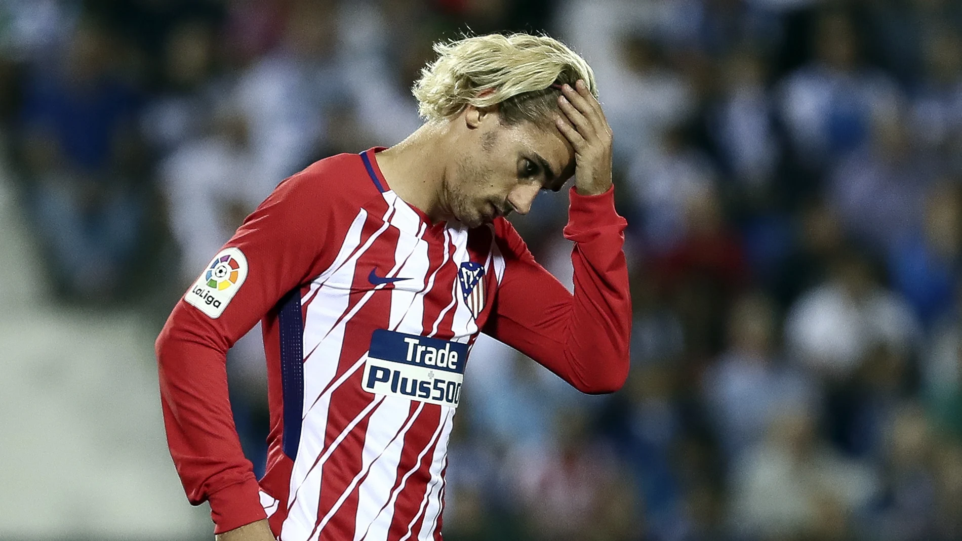 Griezmann se lamenta de una acción del juego Griezmann se lamenta de una acción del juego
