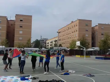 Un total de 163 colegios están ocupados, de los 1.300 visitados por Mossos Un total de 163 colegios están ocupados, de los 1.300 visitados por Mossos