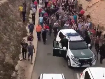Vecinos de Montroig del Camp (Tarragona) echan a la Guardia Civil del municipio Vecinos de Montroig del Camp (Tarragona) echan a la Guardia Civil del municipio