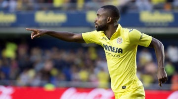 Bakambu celebra un gol