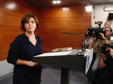 Soraya Sáenz de Santamaría, antes de su comparecencia ante los medios de comunicación Soraya Sáenz de Santamaría, antes de su comparecencia ante los medios de comunicación