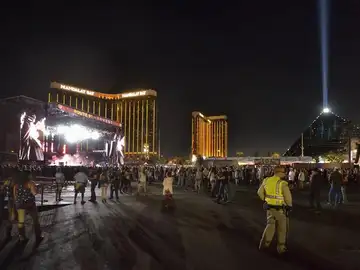 Vista general de uno de los escenarios donde se ha producido el tiroteo en Las Vegas Vista general de uno de los escenarios donde se ha producido el tiroteo en Las Vegas