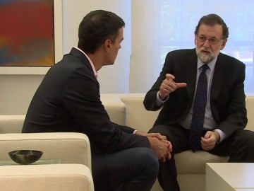 Mariano Rajoy con Pedro Sánchez