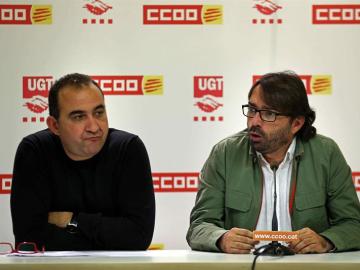 Los secretarios generales de UGT y CCOO de Cataluña, Camil Ros (d) y Javier Pacheco (i)