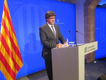 Carles Puigdemont ante los medios