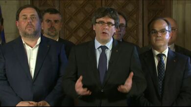 Puigdemont comparece para analizar la jornada del referéndum ilegal