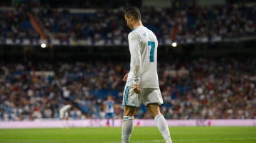 Cristiano Ronaldo, cabizbajo en un partido con el Real Madrid