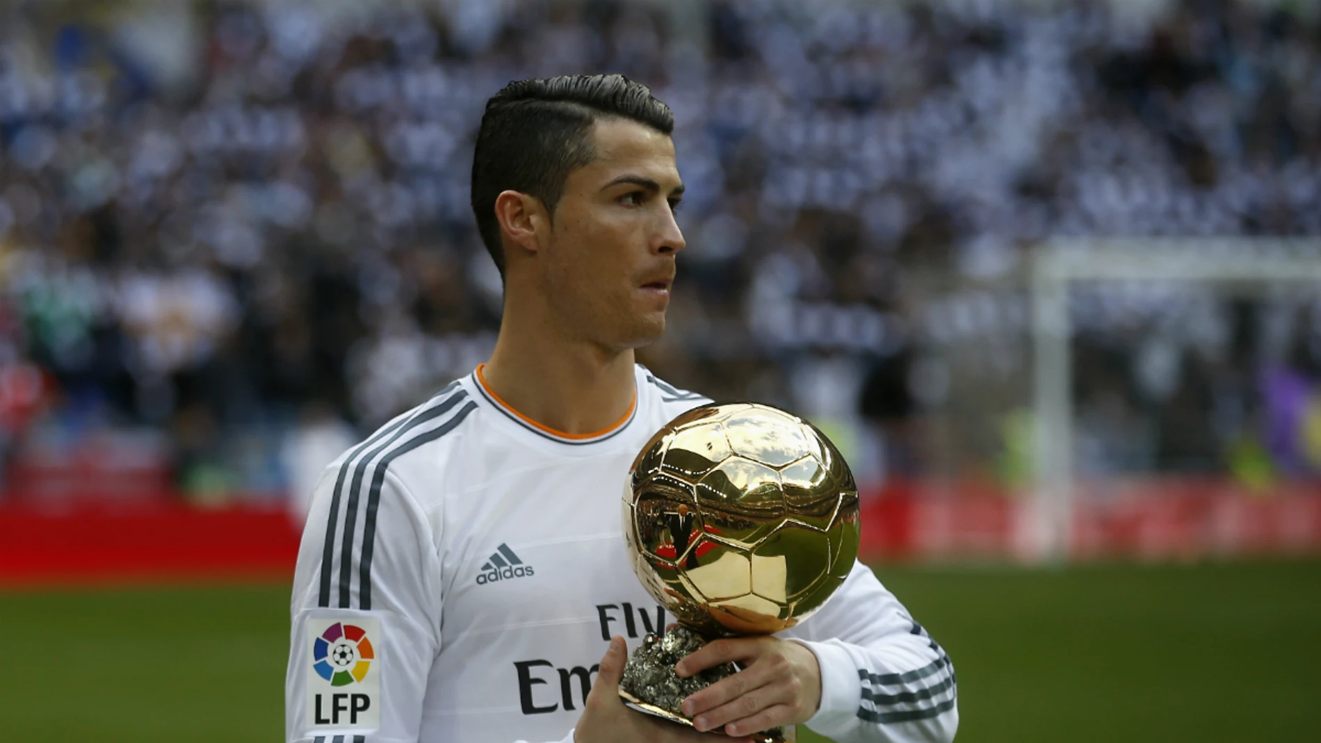 Cristiano Ronaldo, con el Balón de Oro Cristiano Ronaldo, con el Balón de Oro