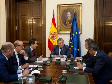 Cumbre de urgencia de la cúpula del Interior Cumbre de urgencia de la cúpula del Interior