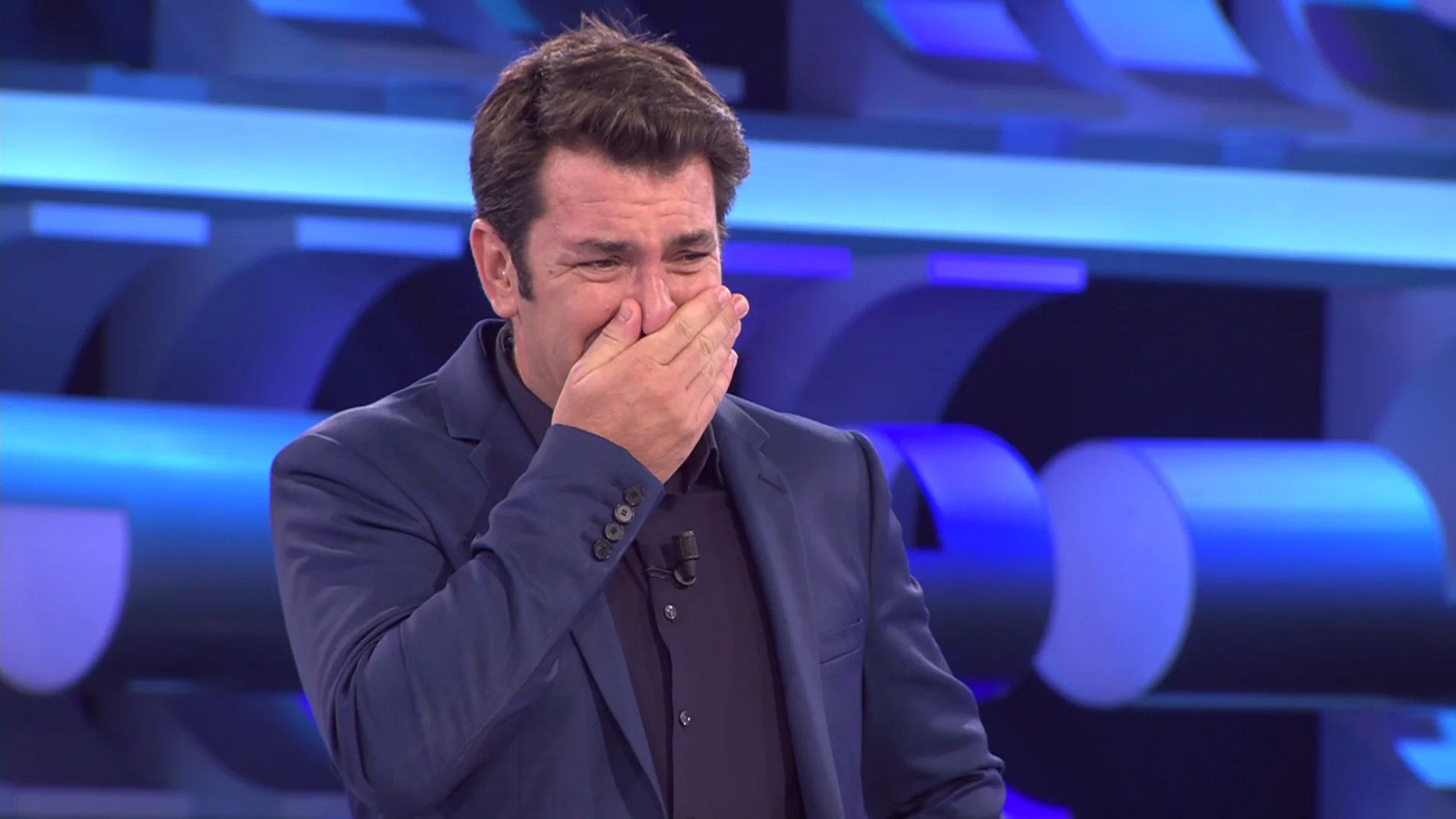 Arturo Valls rompe a "llorar" con la ganadora del especial '¡Ahora Caigo!' Aragón