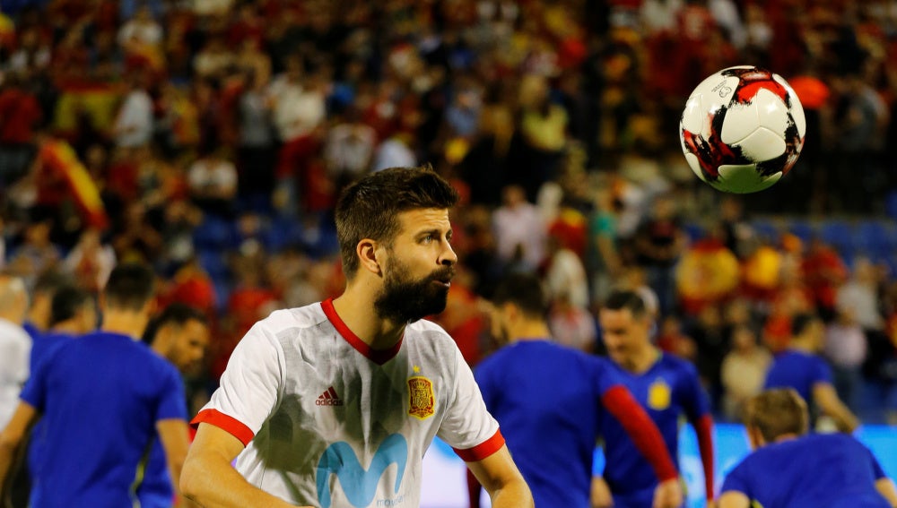 Gerard Piqué, antes del España - Albania