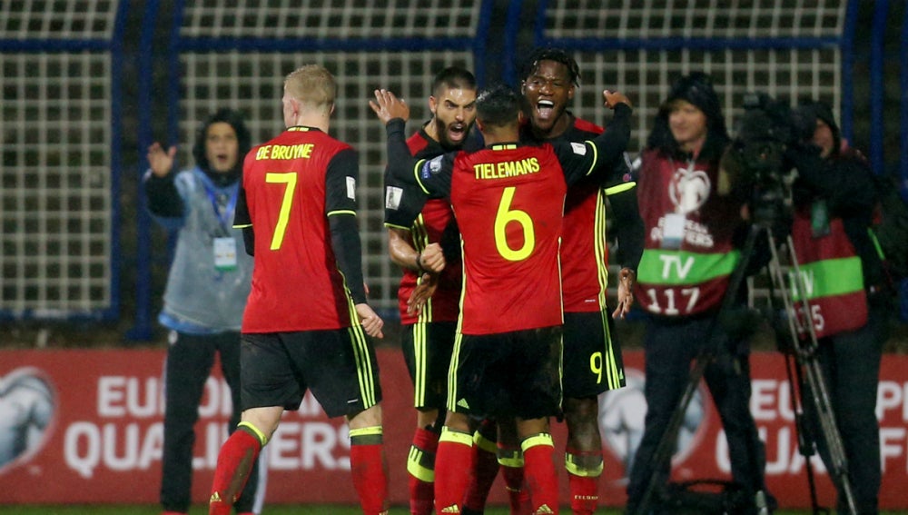 La selección de Bélgica celebra un gol