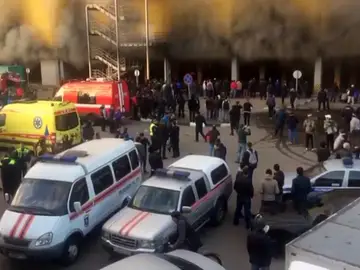 Incendio en un centro comercial cerca de Moscú Incendio en un centro comercial cerca de Moscú