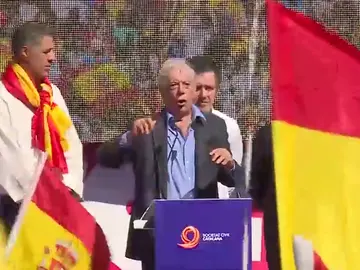 Vargas Llosa: "Se necesita mucho más que una conjura independentista para destruir 500 años de historia" Vargas Llosa: "Se necesita mucho más que una conjura independentista para destruir 500 años de historia"