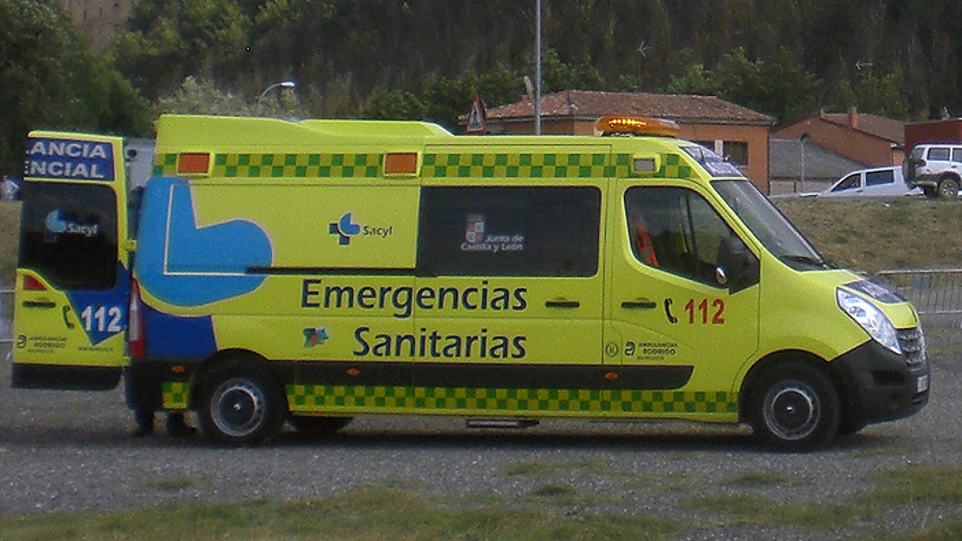 Ambulancia de los servicios de Emergencias de Castilla y León Ambulancia de los servicios de Emergencias de Castilla y León