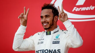 Lewis Hamilton, tetracampeón del mundo tras diez años desde su debut en la Fórmula 1