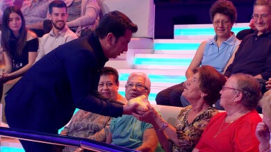 Arturo Valls se deja seducir por las 