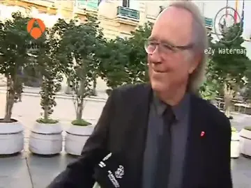 Serrat cree que queda espacio para el diálogo en el desafío soberanista: "Uno no se acuesta español y se levanta catalán" Serrat cree que queda espacio para el diálogo en el desafío soberanista: "Uno no se acuesta español y se levanta catalán"